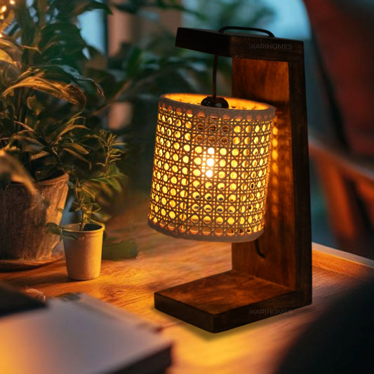 Rustic Rattan Table Lamp – Woven Charm, Gentle Glow