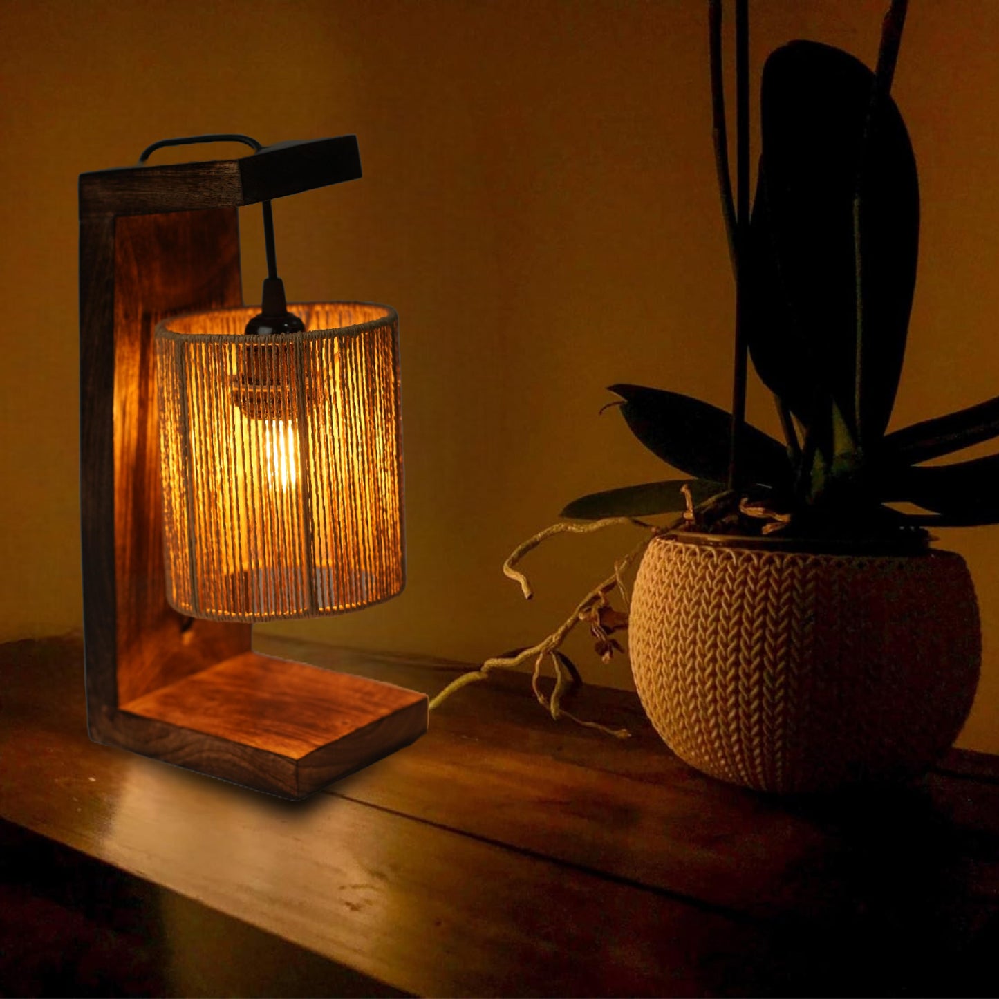 Rustic Raffia Table Lamp – Earthy Texture, Serene Glow