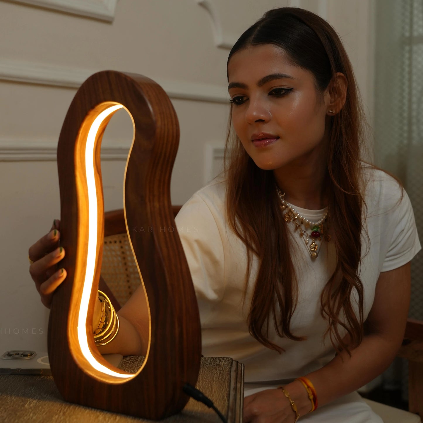 Elysian Antique Sheesham LED Lamp