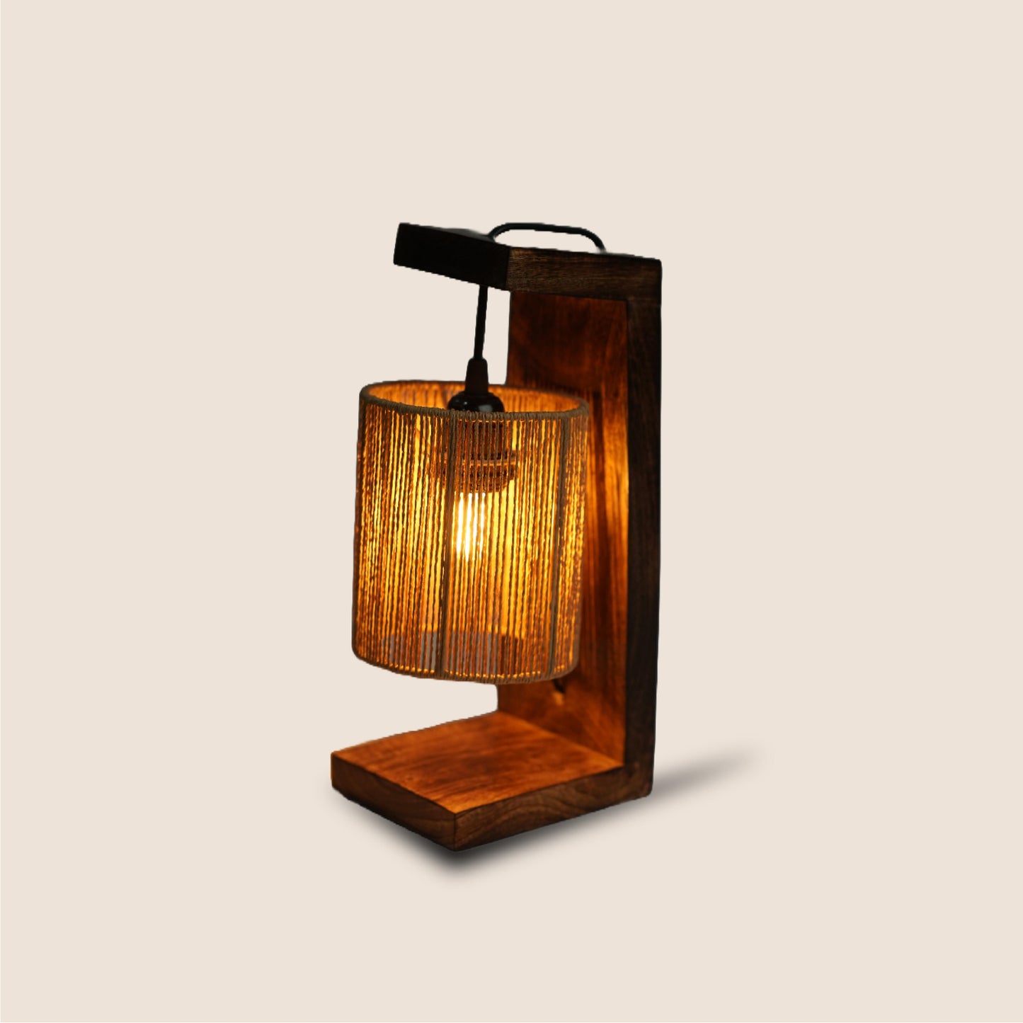 Rustic Raffia Table Lamp – Earthy Texture, Serene Glow