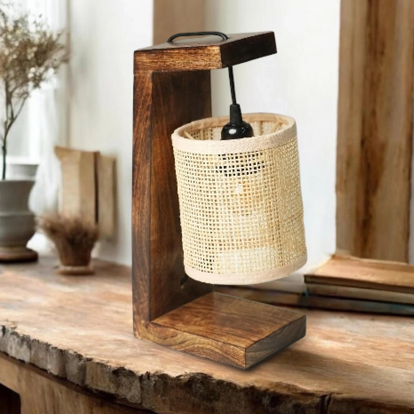 Rattan Square Table Lamp – Natural Form, Warm Function