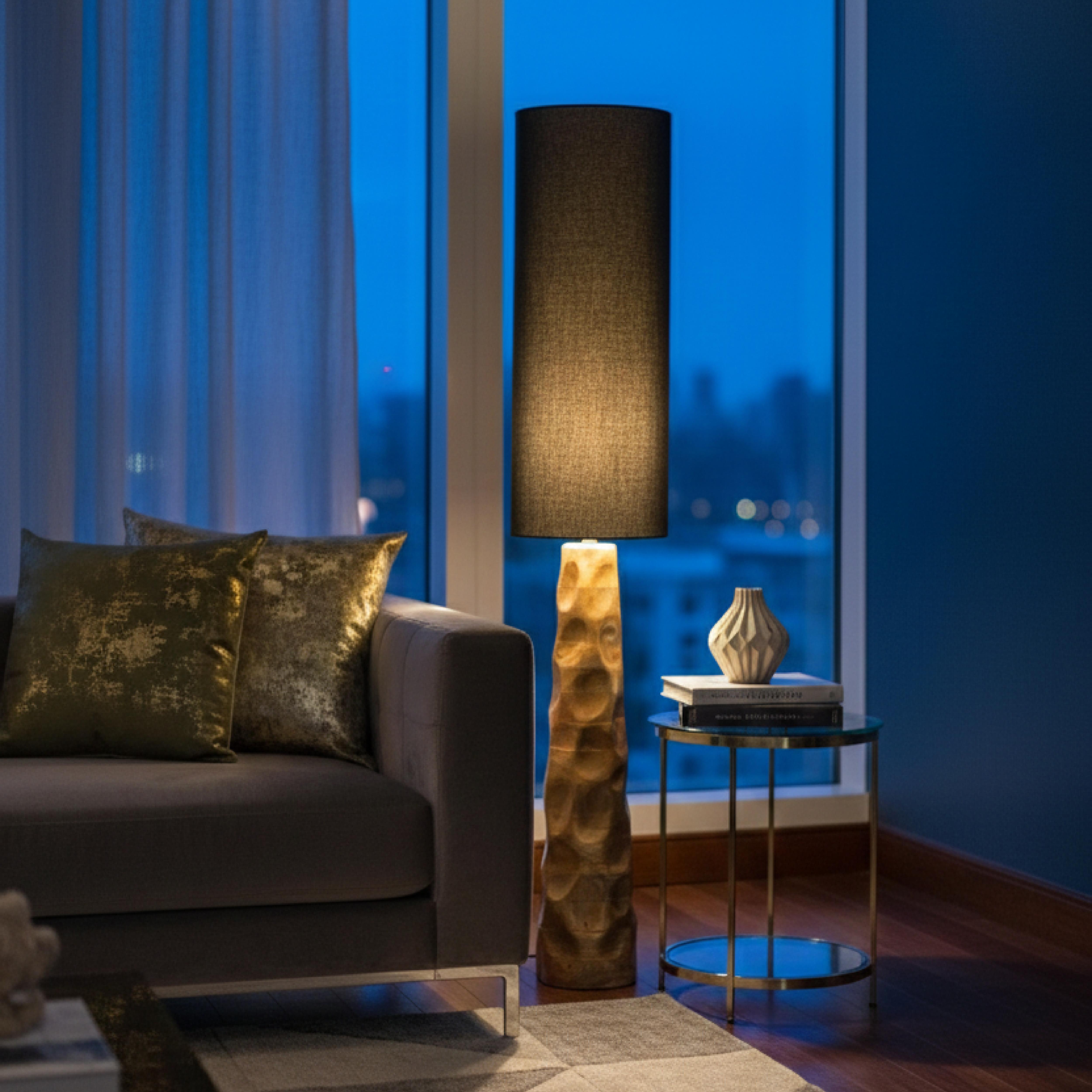 Midnight Glow Floor Lamp – Bold Light, Sculpted Elegance