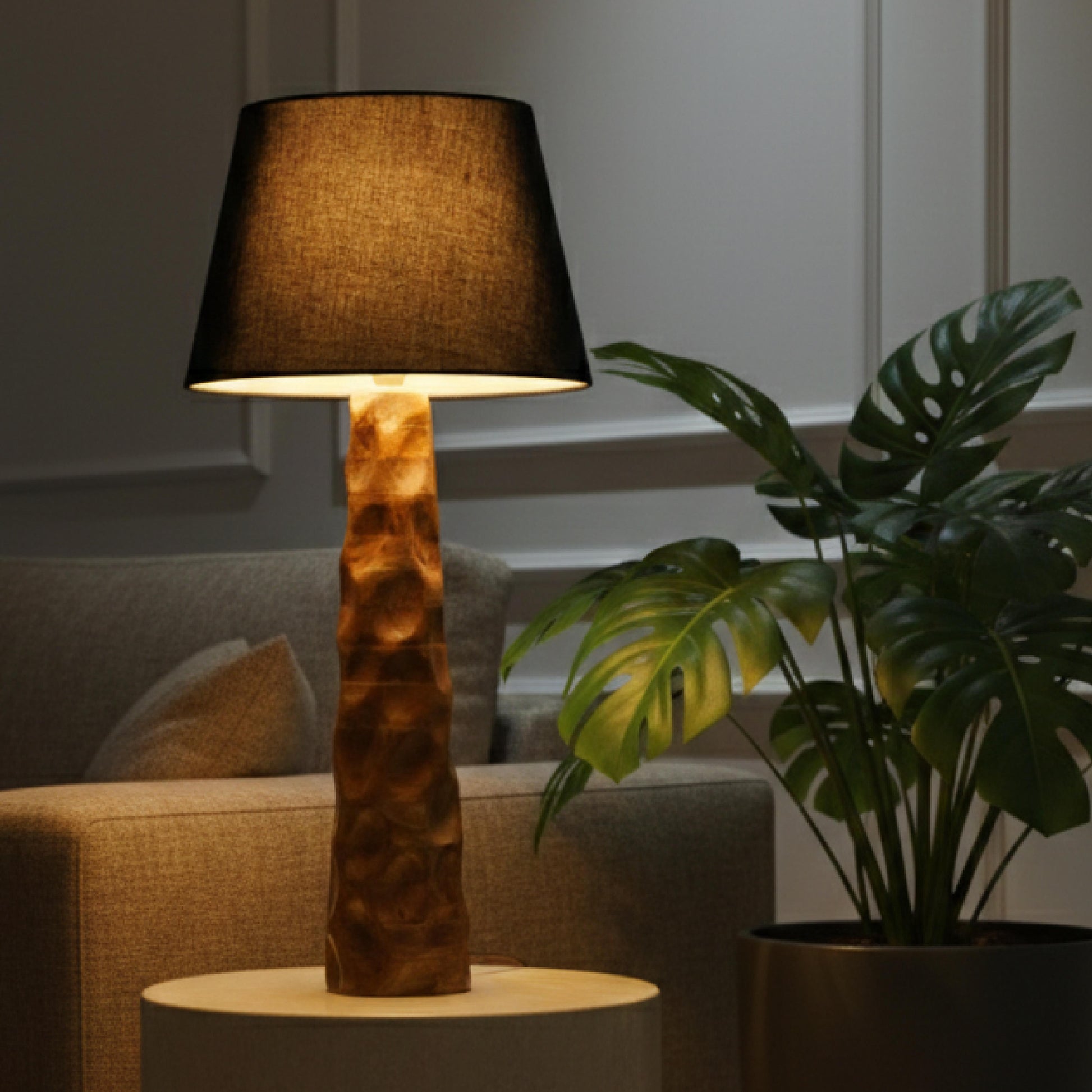 Midnight Elegance Floor Lamp – Where Darkness Meets Design