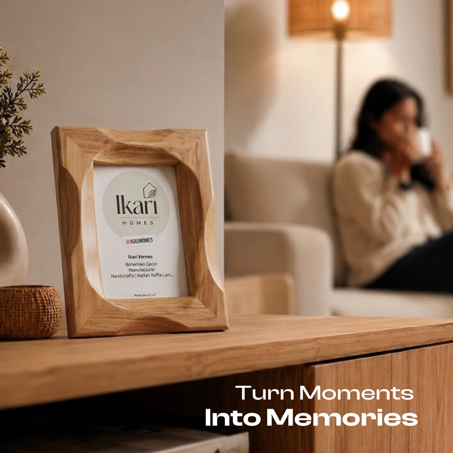 The Memory Arc Photo Frame
